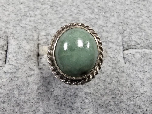 GRANDMA GRABE'S BEAUTIFUL VINTAGE 925 STERLING SILVER STONE 3.5G RING SIZE 7.5