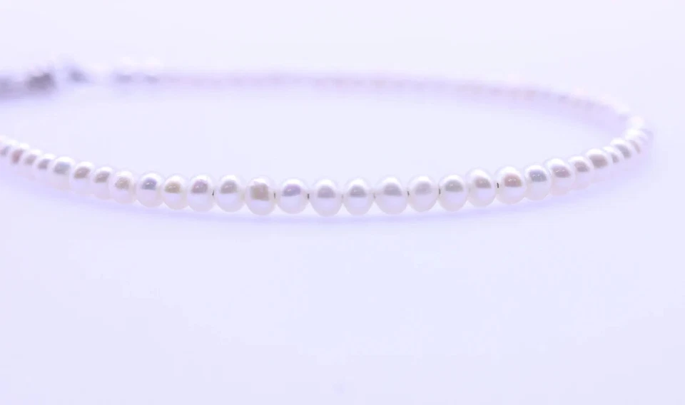 Brazalete de perlas minimalistas redondas blancas pequeñas de alto brillo AAA+ de 3 mm Foto 4 de 4
