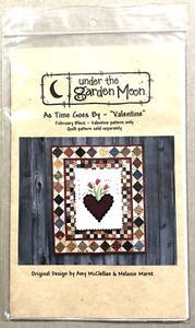 Under the Garden Moon As Time Goes By WS006 Beehive House quilt pattern