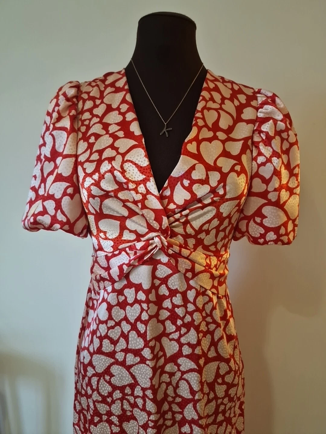 NUOVO LOOK UK 8 Abito Midi Stampa Cuore Rosso Satina Twist San Valentino