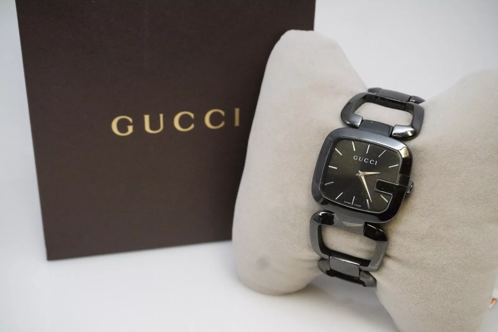 MONTRE À QUARTZ FEMME GUCCI G Collection en acier inoxydable noir (125,4) avec boite