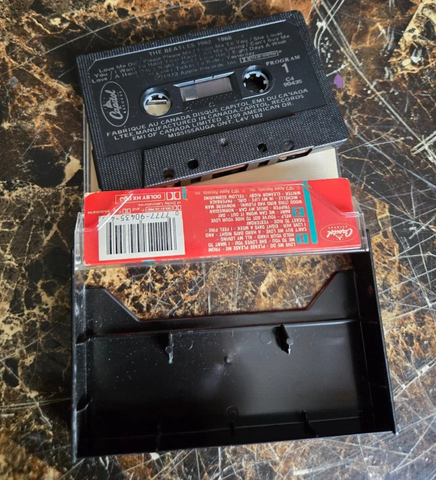 Beatles The Beatles 1962-1966 original 1973 canadian cassette - Image 3 of 4