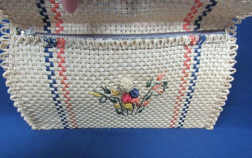 VTG 1960s COATED RATTAN STRAW CLUTCH HANDBAG 3D FLOWERS 12" by 7 1/4" LOOKS NEW - Picture 8 of 12