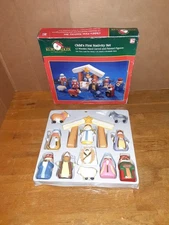 KURT S ADLER CHILD'S FIRST NATIVITY SET 12 WOODEN HAND CARVED & PAINTED FIGURES