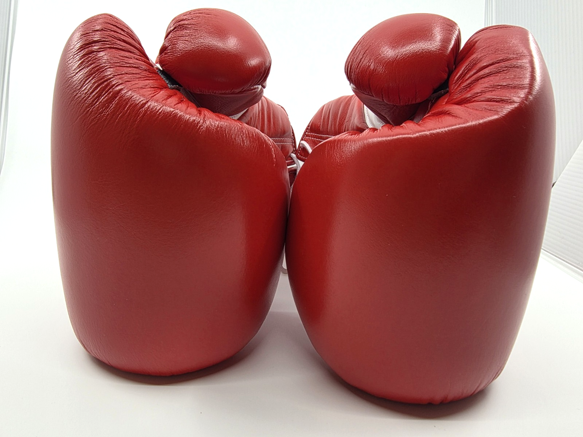 Winning Boxing Gloves 16oz Red MS-600 Lace-up Made in Japan