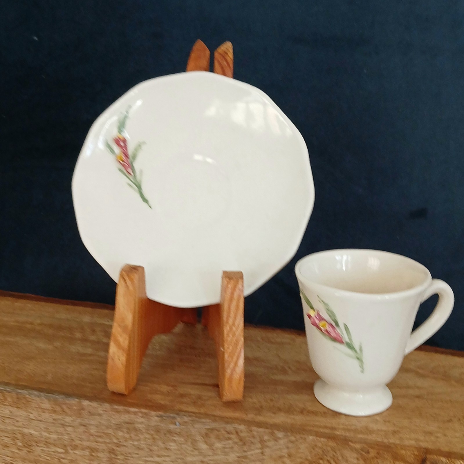 vtg handmade tea cup and saucer thumbnail 2