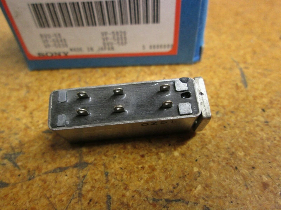 Cabezal de audio/CTL Sony 8-829-358-41 nuevo Foto 2 de 4