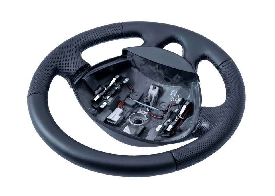 Lenkrad beziehen mit Leder für Renault Trafic 2001-2014 McarStyling - Bild 4 von 4