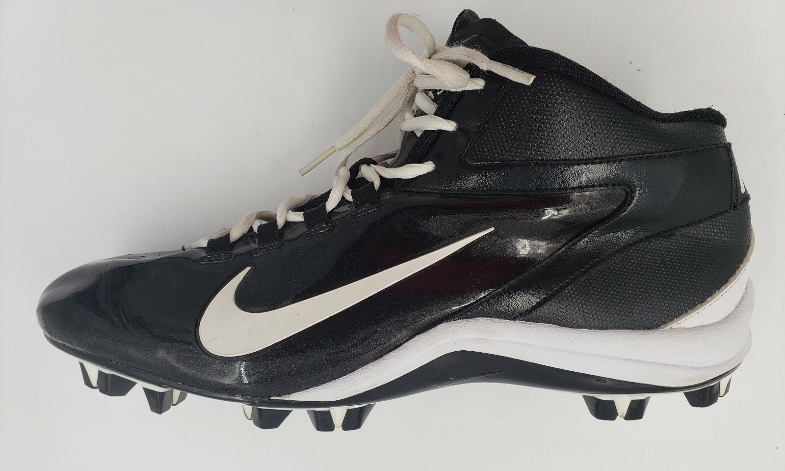 nike alpha speed shark football cleats