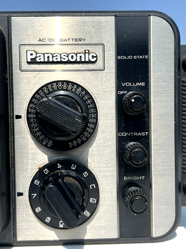 PANASONIC TR-707A 1979 PORTABLE SOLID STATE VHF/UHF TELEVISION - Picture 6 of 12