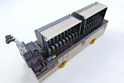 Omron CRT1-OD16TA-1  Output Module DIN Rail  Terminal Block