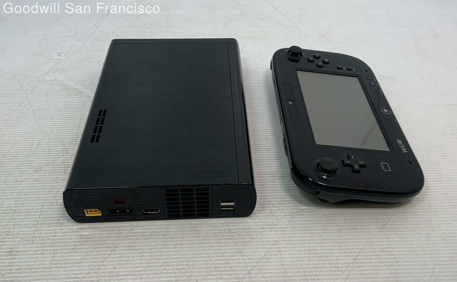 Nintendo Wii U WUP101 02 Game Console With Nintendo Wii U WUP010 USA