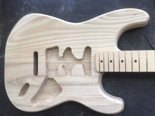 Unfinished Ash Wood VH Style Frankenstrat guitar body - Picture 12 of 14