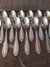 12 petites Cuillères Métal Argenté Orfèvrerie Cailar Bayard