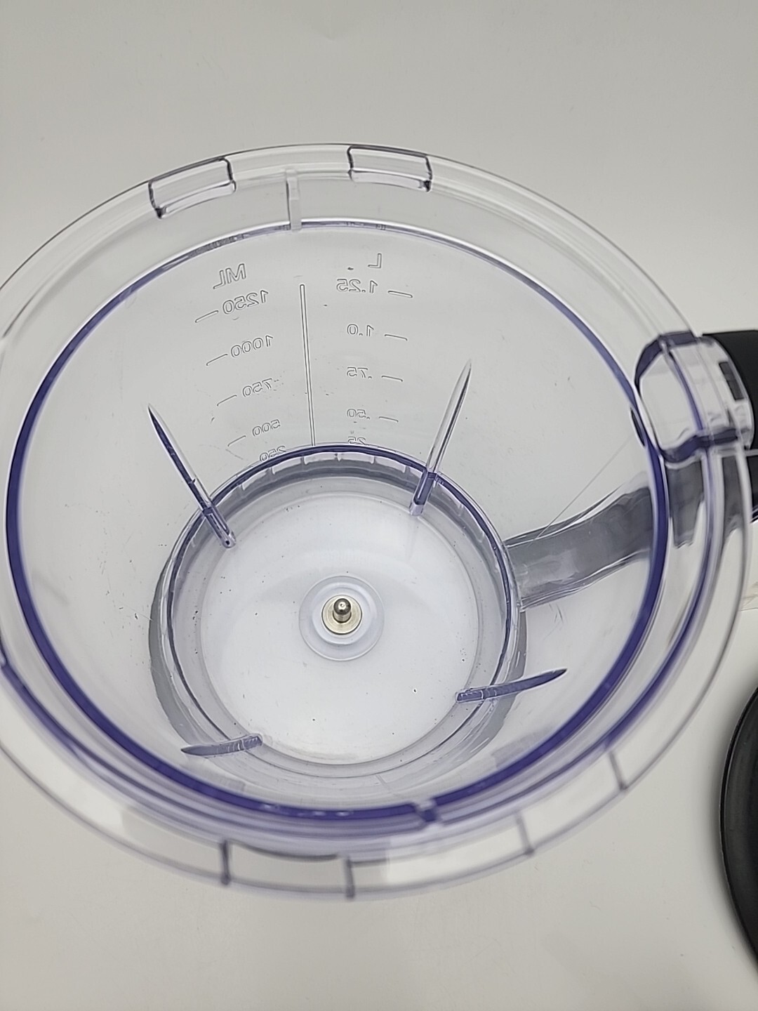 Ninja 40 oz (5 Cup) Food Processor Bowl BL660W Blender with Blade and Lid