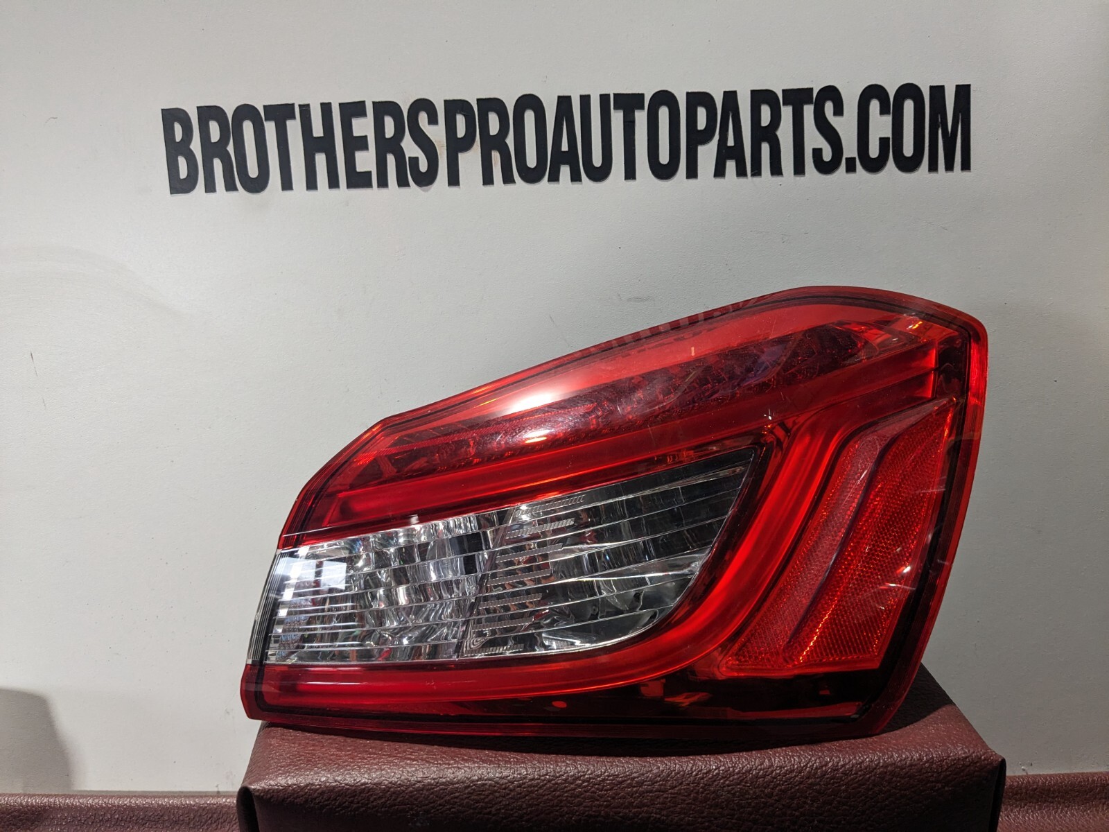 2014-2018 Maserati Ghibli  Right Passenger Outer Led Taillight RR 06700C84810 I
