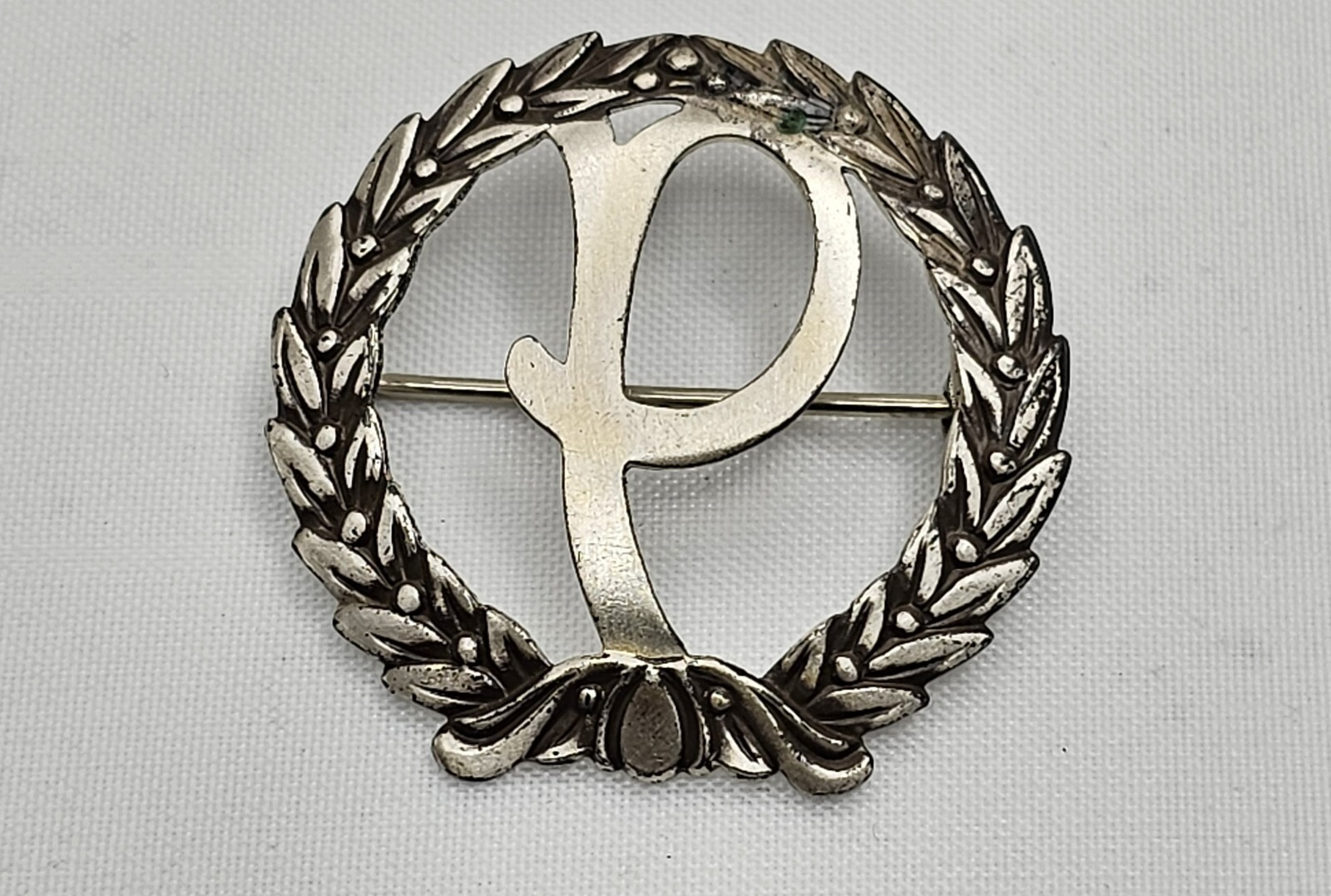 Sterling Silver Initial "P" Leaf Wreath Vintage B… - image 1