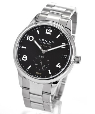 Nomos Club Sport Neomatik 42 Datum Schwarz (Pre-Owned)Herrenuhr-29,5%gespart!*
