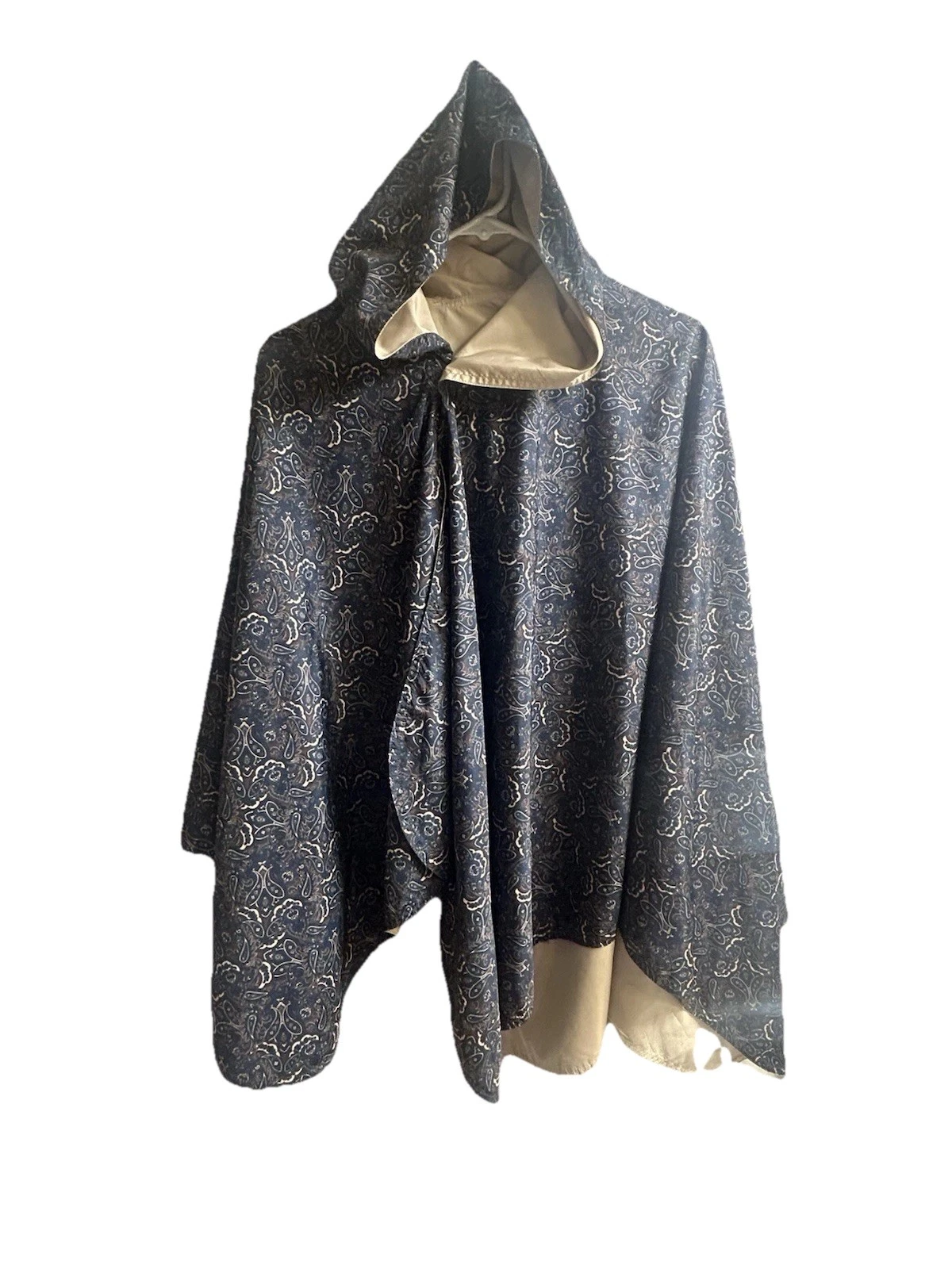 RainCaper Reversible Hooded Rain Poncho In A Paisley Print One Size Rainproof
Opens in a new window 