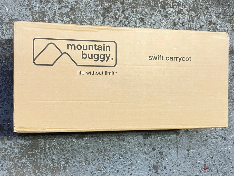 Mountain Buggy Swift Carrycot – Lime – Model MB1-C422 – New in Box - Image 2 of 4