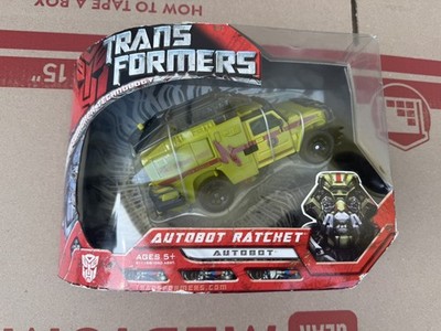 Hasbro Transformers Movie Voyager: Autobot Ratchet Action Figure