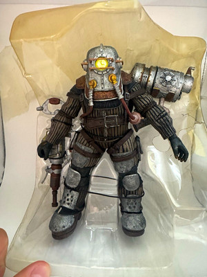 NECA BioShock 2 Big Daddy Rosie Ultra Deluxe Actionfigur OVP im Blister RAR