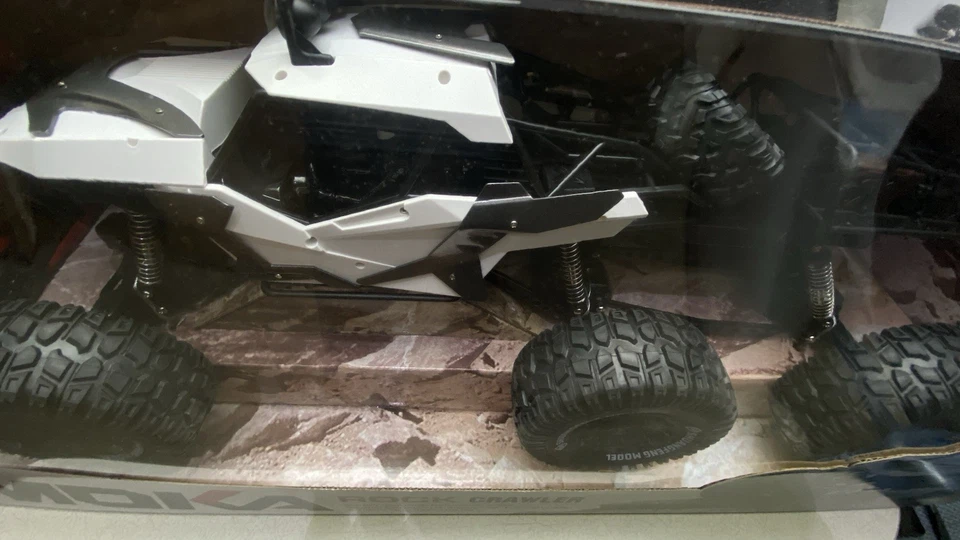 6 Wheeled RC Truck - Image 4 of 4