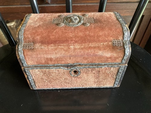 Antique Vintage Treasure Chest Jewelry Box Keepsake Box