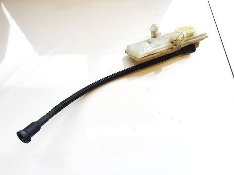 Brake fluid reservoir