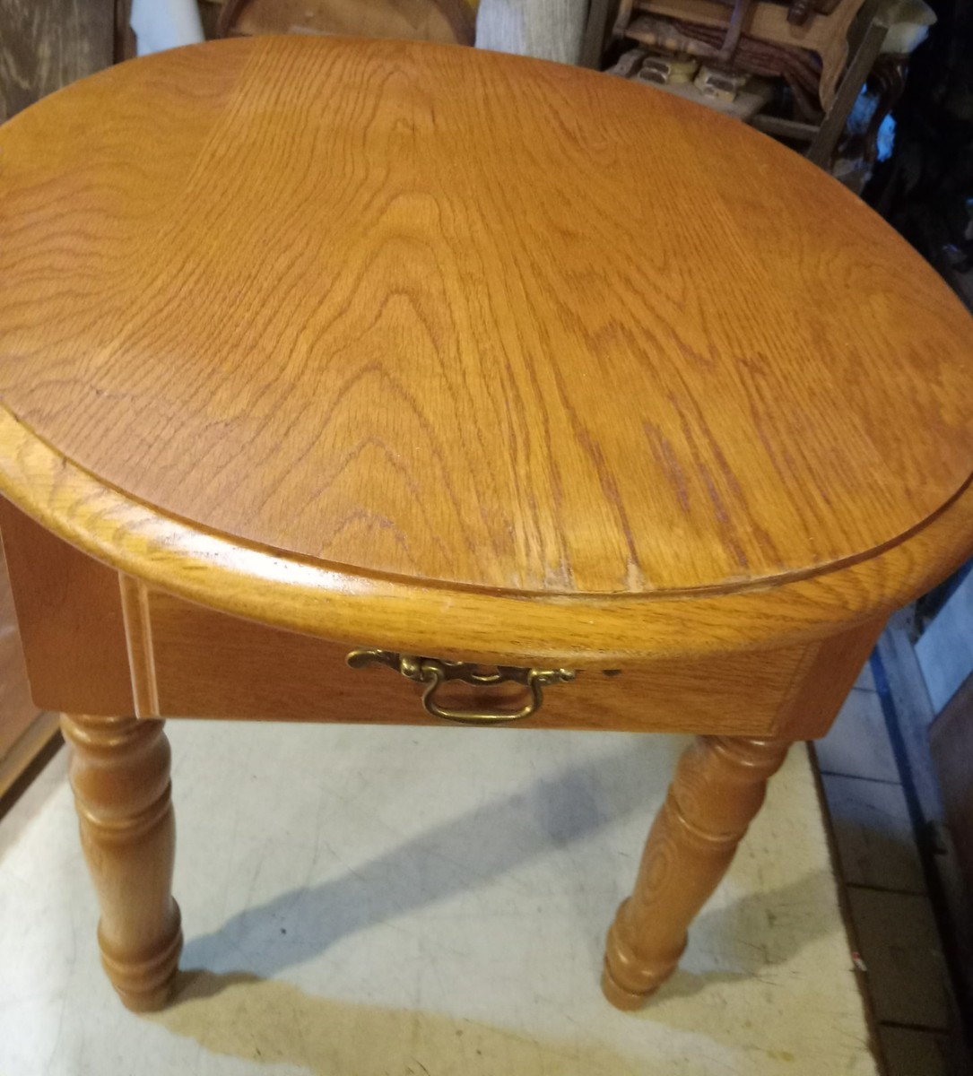 Oak Oval End Table / Side Table by Broyhill (ET786) | eBay