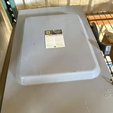 Square D D324NRB Safety Disconnect Switch 200A 240VAC 3R Enc Missing Parts