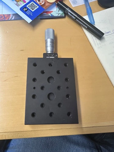 THORLABS PT1 - 1" TRANSLATION STAGE LINEAR MOTION AXIS & MICROMETER