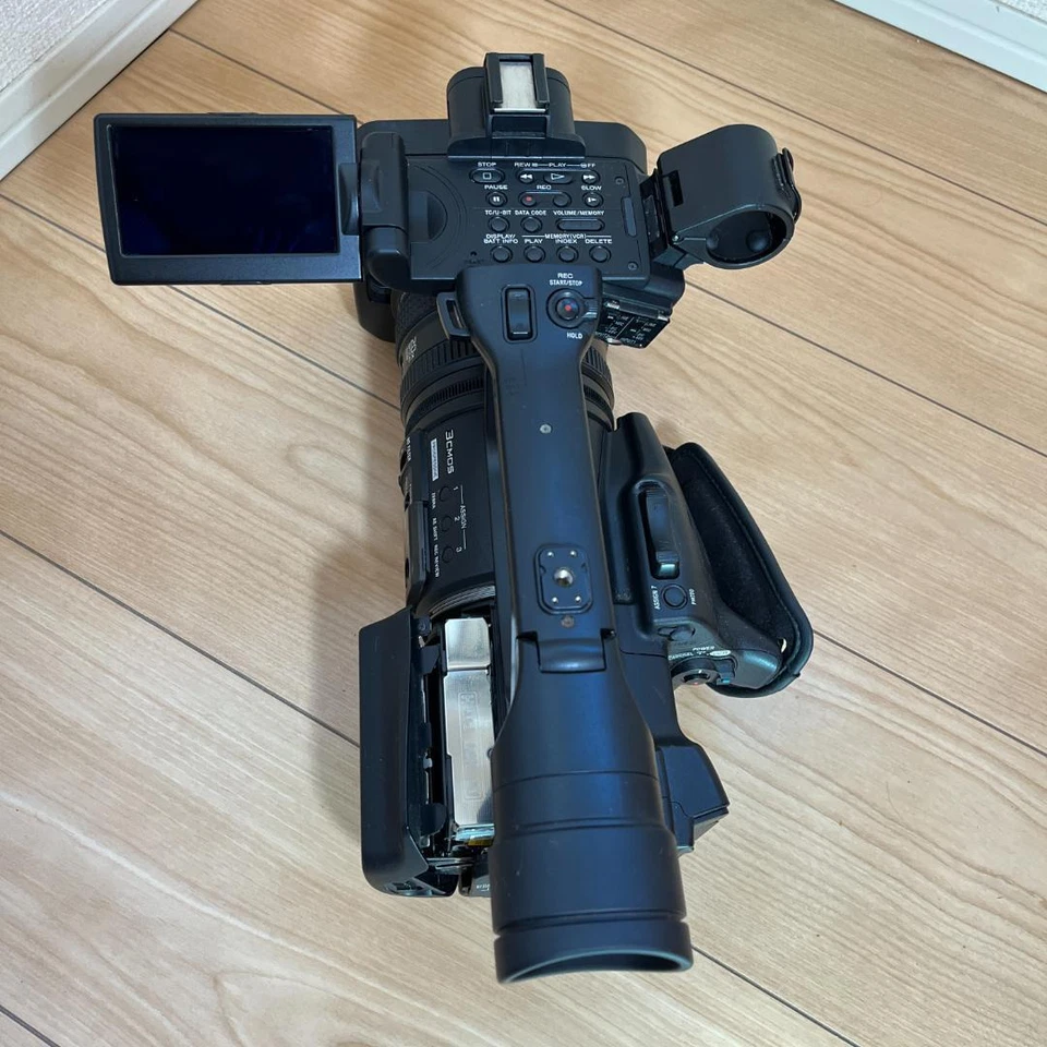 Sony HVR-Z5J Camcorder HDV MiniDV High Definition Camera HVR MRC1Used  - Image 3 of 4