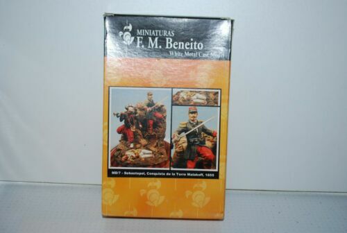 33 Figurines étain 30mm - Infanterie Ligne Premier Empire - Zinnfiguren à Peindre