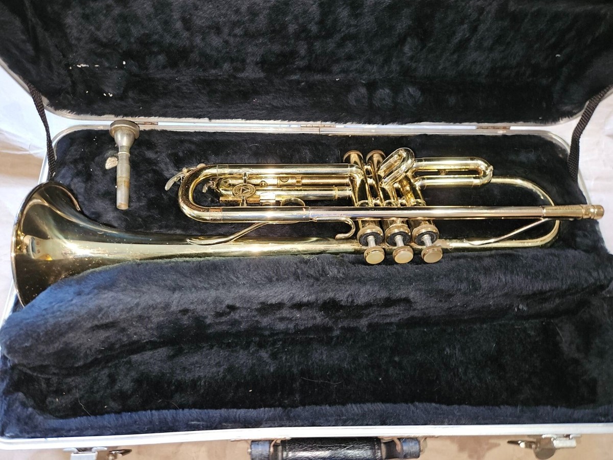 Holton T602RC Trumpet, JAPAN, With Case/MP, Very Good Condition | eBay