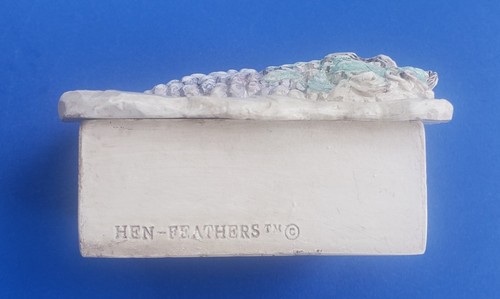 Vintage Grape Vine Design Hen-Feathers Trinket Box - Picture 3 of 6