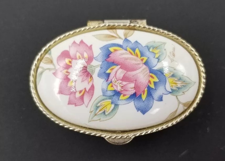 彫刻・オブジェ Vintage London Hallmark 1984 Pill Box 彫刻・オブジェ Vintage London Hallmark 1984 Pill Box 彫刻