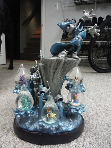 Disney Fantasia Snowglobe Rare - READ DESCRIPTION - Picture 2 of 7
