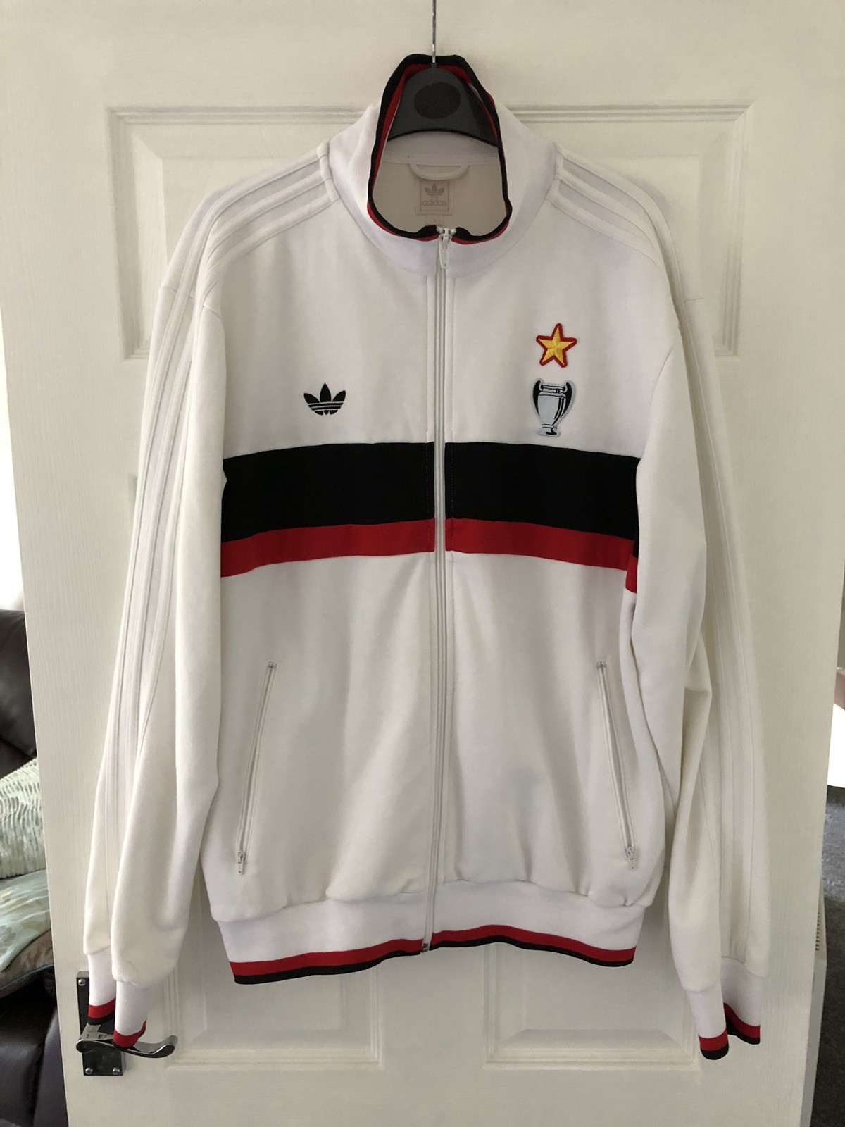 Adidas rare AC MILAN MILANO Calcio Mediolanum Track Top Veste Mediolanum Calcio Rétro Années 90 Grand 5b2ad0 Adidas rare AC MILAN MILANO Calcio Mediolanum Track Top Veste Mediolanum Calcio Rétro Années 90 Grand 5b2ad0