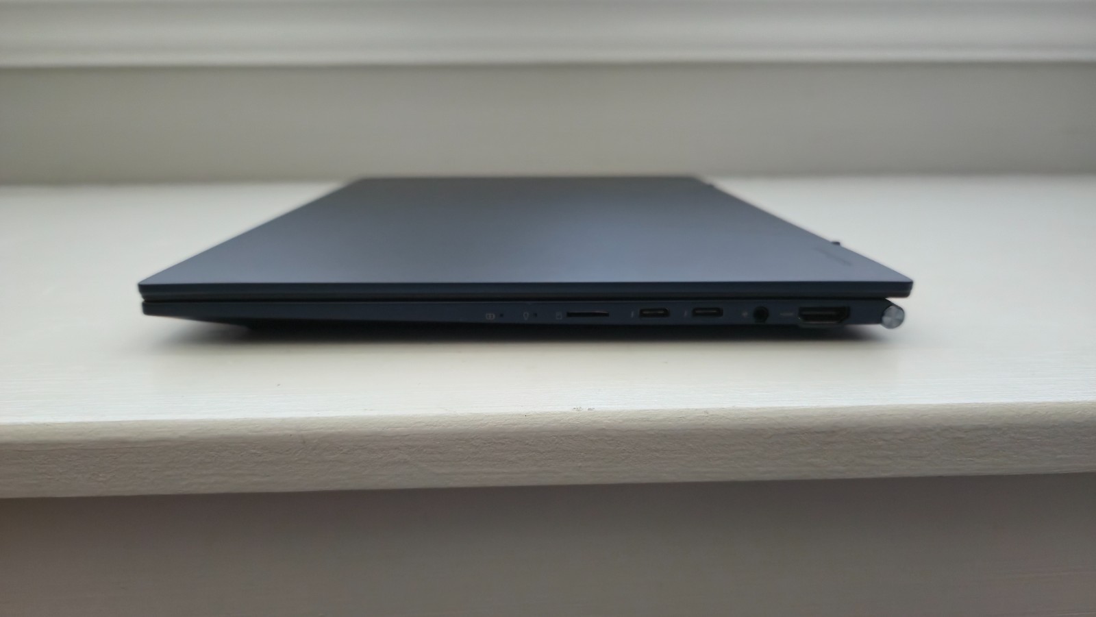 ASUS ZenBook 14, 14-Inch Laptop, with Intel Core i5 12th Gen., 256 GB SSD (Solid State Drive), Windows 11 Home