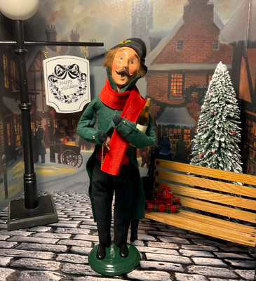 Byers Choice 2018 Victorian Harris Man Green Holding Pocket Watch & Wine Bottle