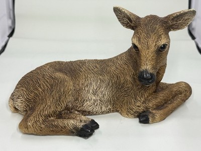 Vintage HOMCO 1985 Resting Doe Deer Figurine Woodland Wildlife Cabin Decor