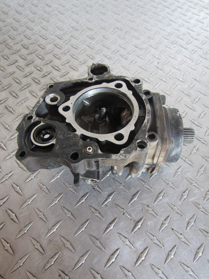 1982 1983 82 83 Honda VF750S VF750 VF 750 V45 salida de sable eje de transmisión cónico Foto 2 de 4