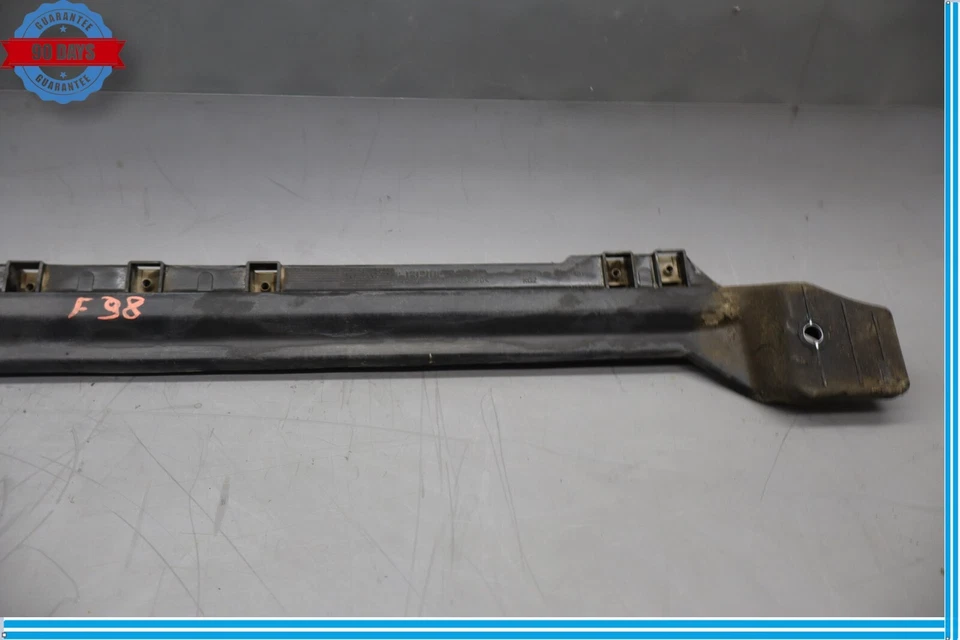 11-17 Volkswagen Touareg Radiador Núcleo Soporte Amante Crossmember Repuesto Fabricante Original Foto 2 de 4