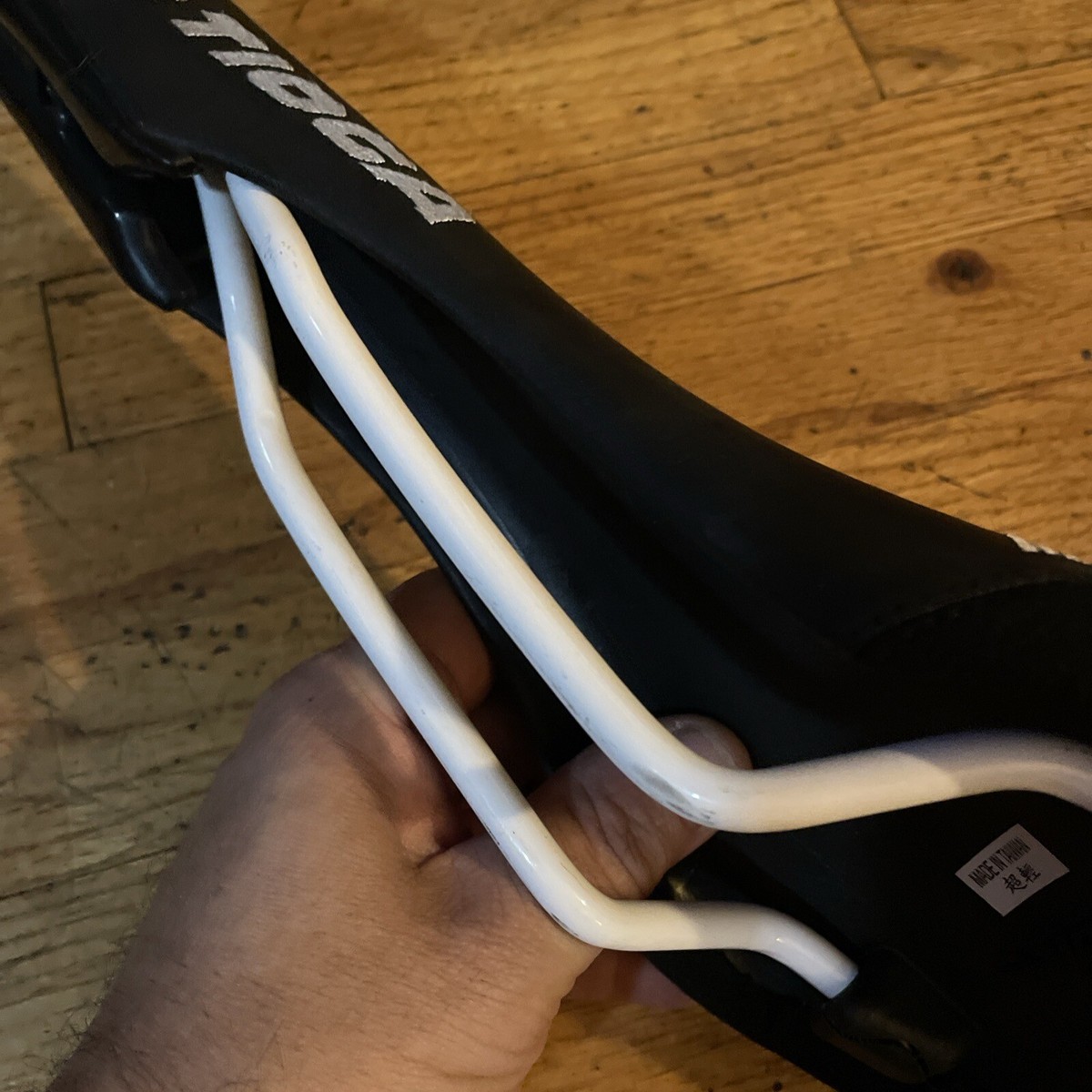 Tioga No Slip Downhill Saddle NEW!!!! Nicolas Vouilloz Tioga No Slip Downhill Saddle NEW!!!! Nicolas Vouilloz