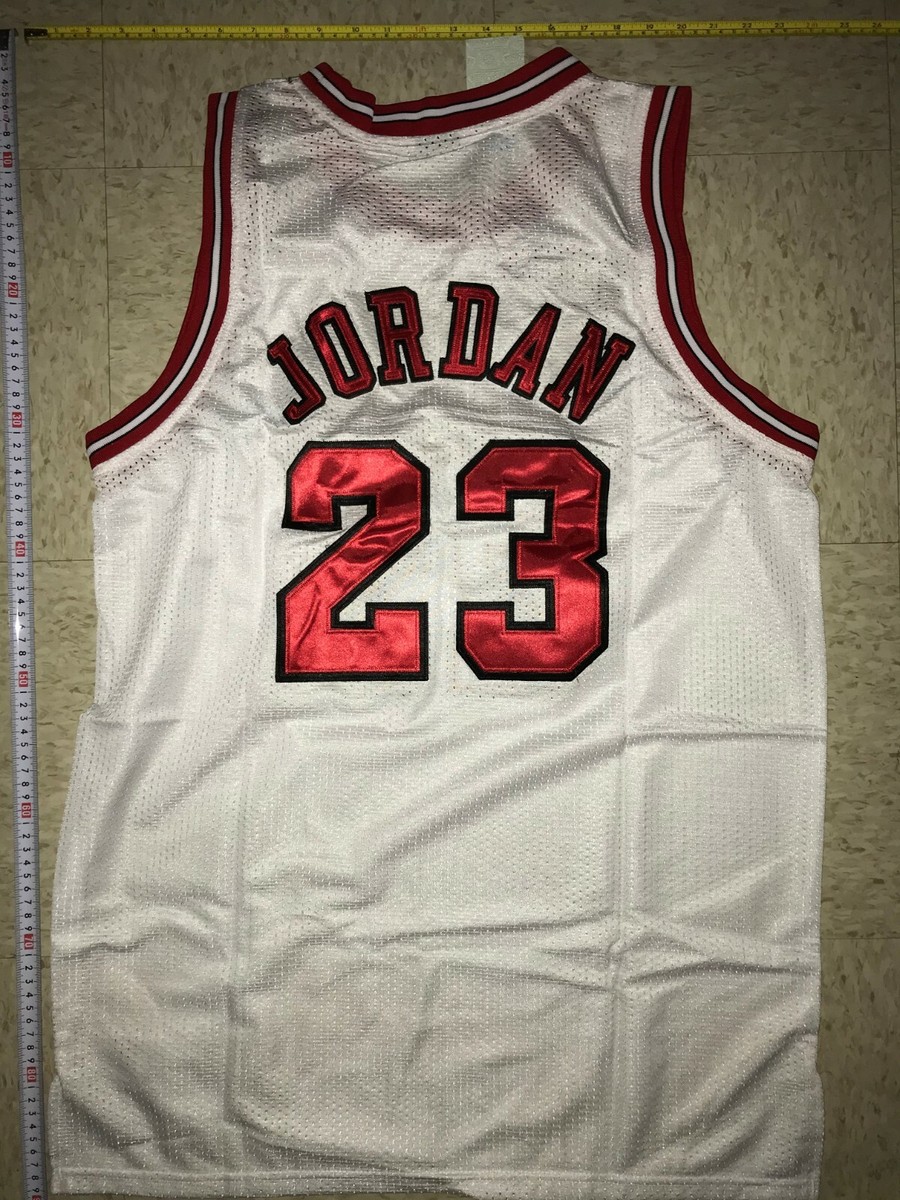 W*…様 刺繍❗️NBAユニフォーム ChicagoBulls Michael Shop Michael Jordan Autographed & Embroidered Chicago Bulls