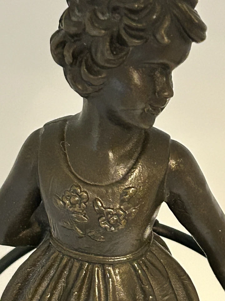 Demetre Chiparus 古董青铜大理石雕像女孩带环签名 — 第 4/4 张图片