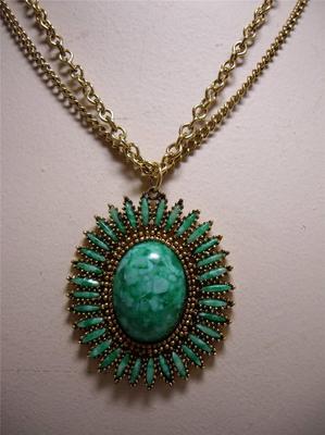 Vintage Signed CELEBRITY Gold Tone Faux Green Jade Pendant Necklace #2 