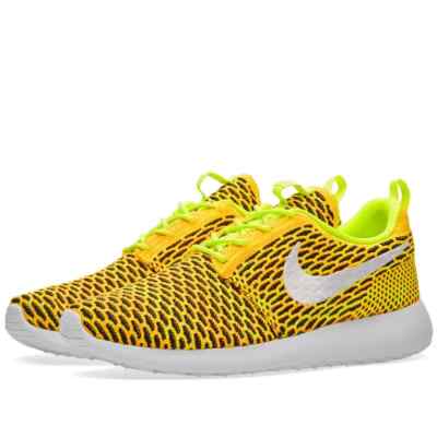 Nike Roshe One Flyknit UK 5,5, EU 39 704927-702 Damen Volt Sneaker Schuhe