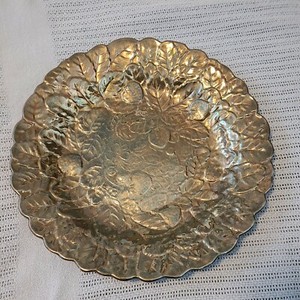 LARGE 13" CENTERPIECE STRAWBERRY BOWL BY REED AND BARTON SILVER PLATED 115